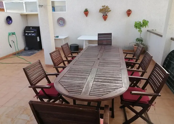 Casa Tranquila En La Marina Urbanizacion