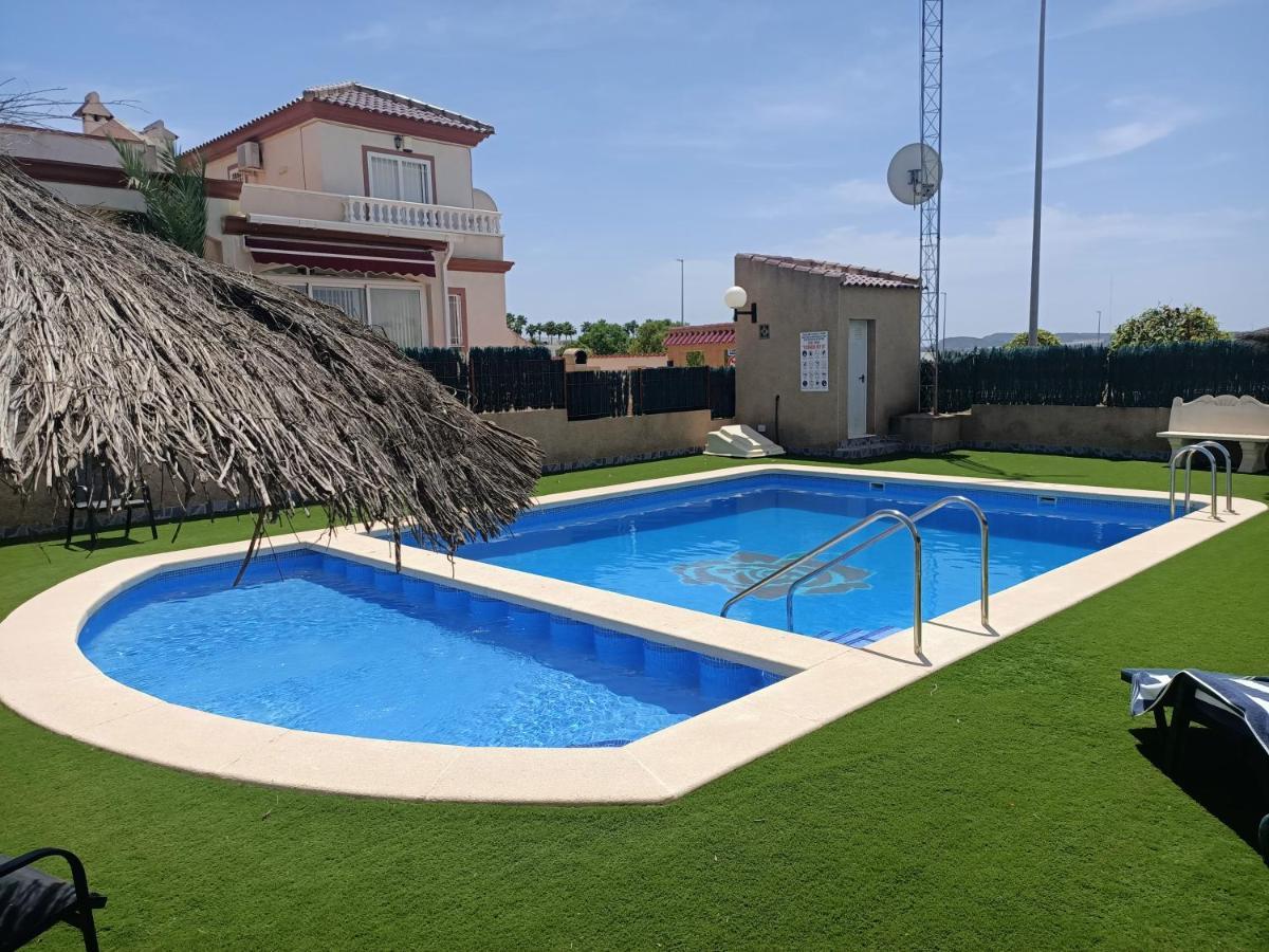 Casa Tranquila En La Marina Urbanizacion Holiday home